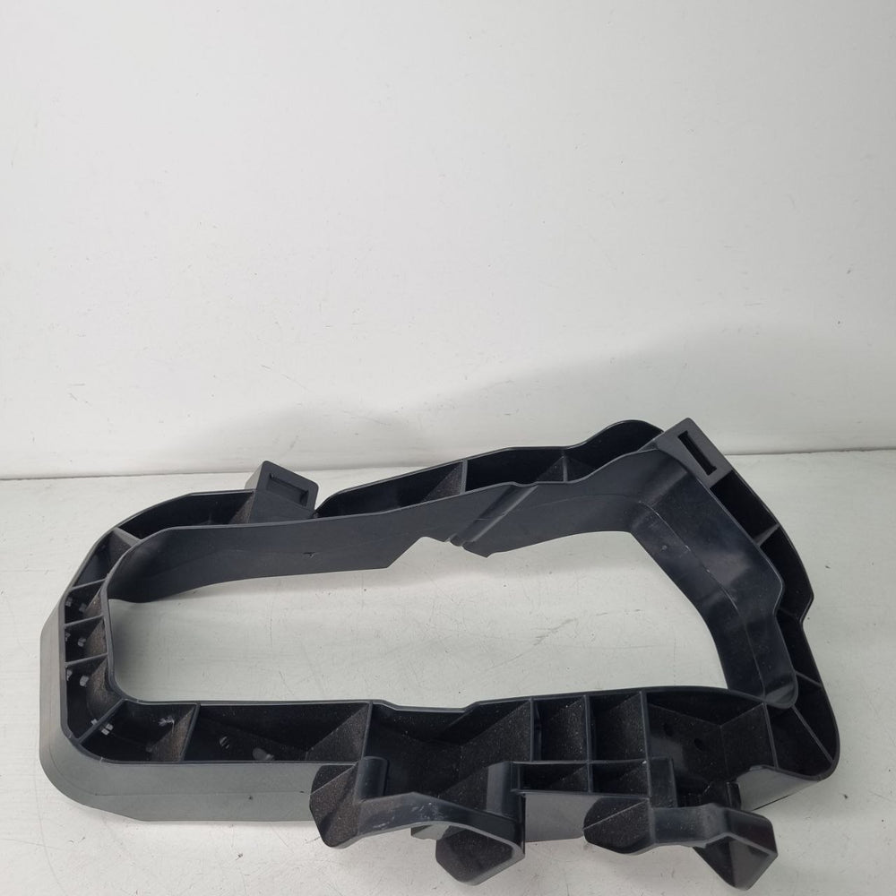 Suporte Farol Diant Esq Nissan Kicks 2016/2021