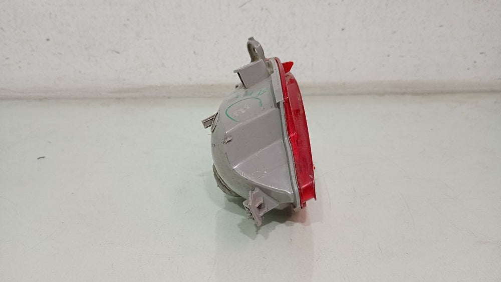 Lanterna Tras Neblina Esq Toyota Yaris 2018/2025