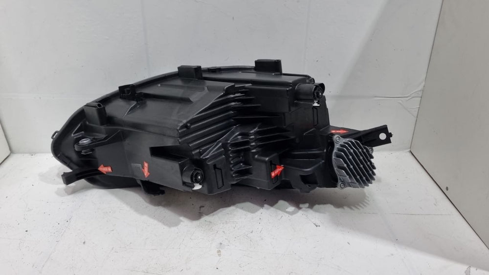 Farol Dianteiro Esquerdo VW Nivus 2020/2024 Usado