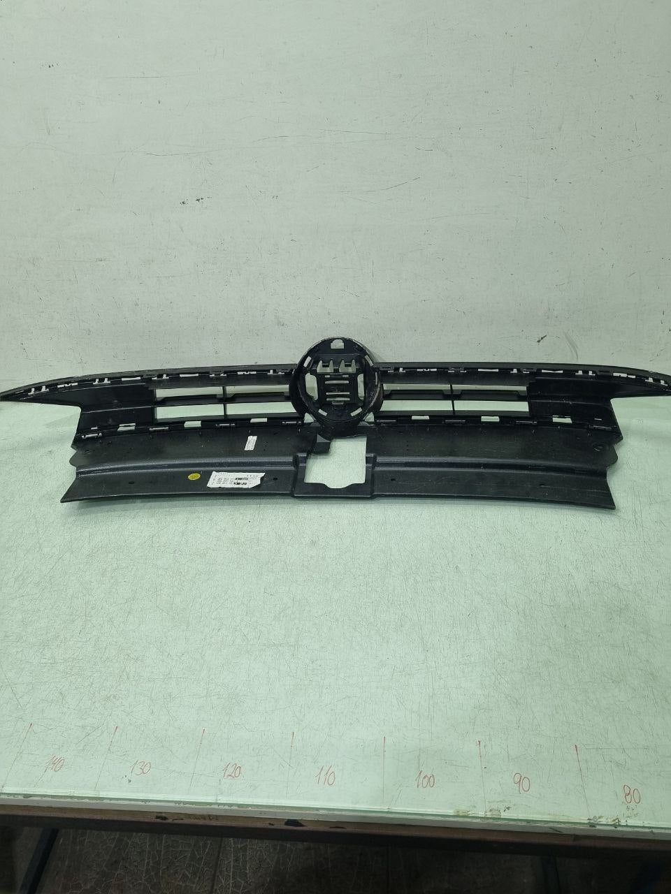 Grade Dianteira Superior Volkswagen Virtus 2023/2025 Usada