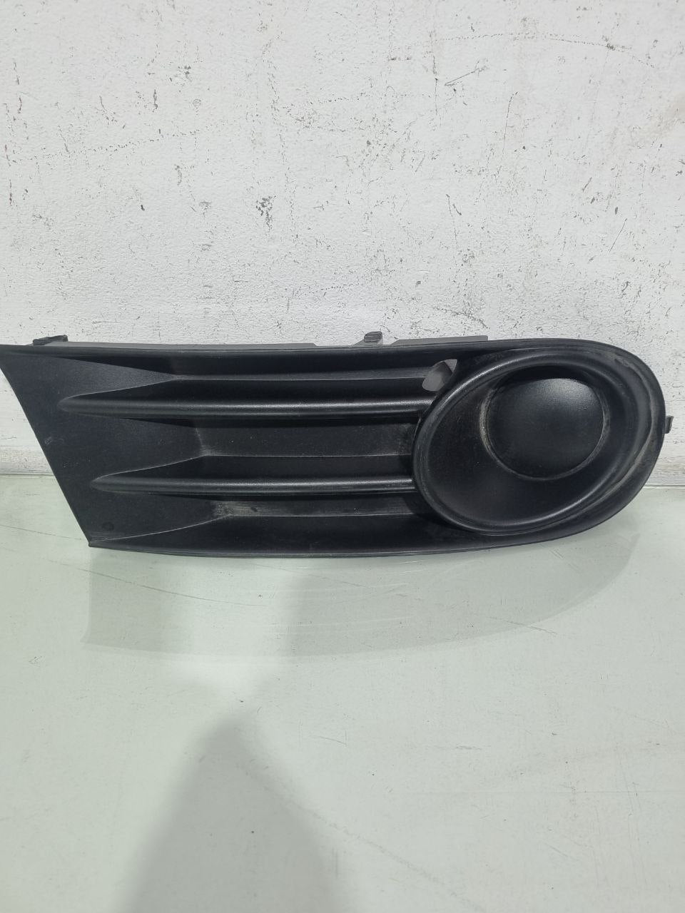 Moldura Farol de Milha Direita VW Gol GV 2009/2012 Usado