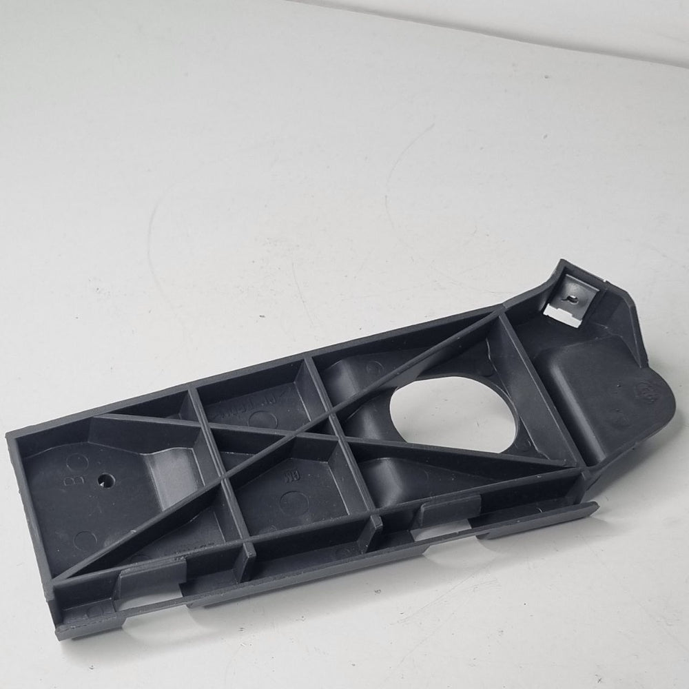 Guia Parachoque Dianteiro Direito GM Chevrolet Corsa 2005/2012 Novo
