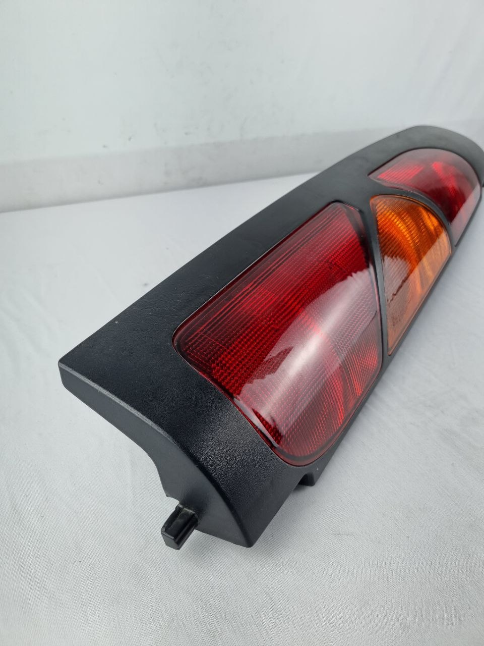 Lanterna Traseira Esquerda Renault Kangoo 2000/2008 Usada