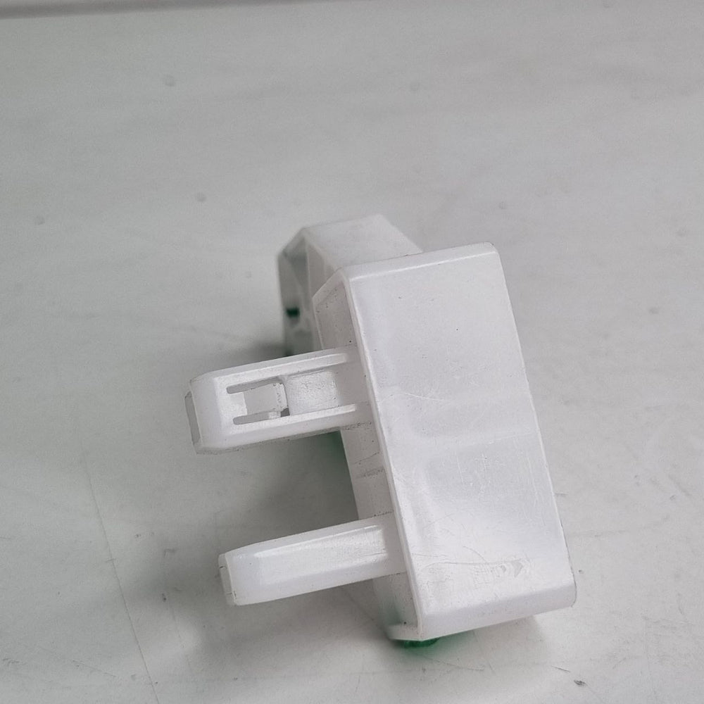 Suporte do Farol Direito Nissan Sentra 2013/2018 Novo