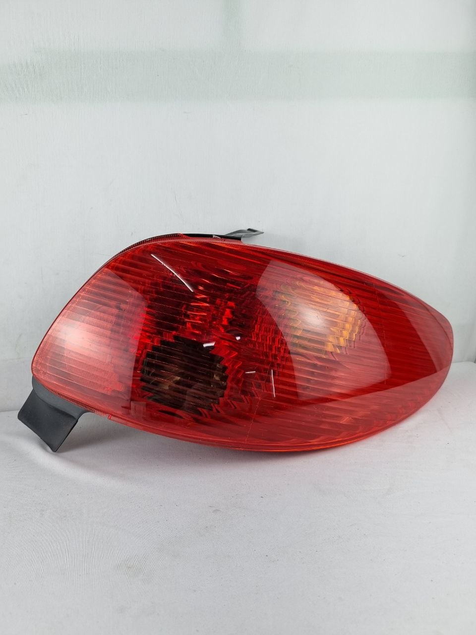 lanterna traseira direita para o Peugeot 206 Hatch (anos