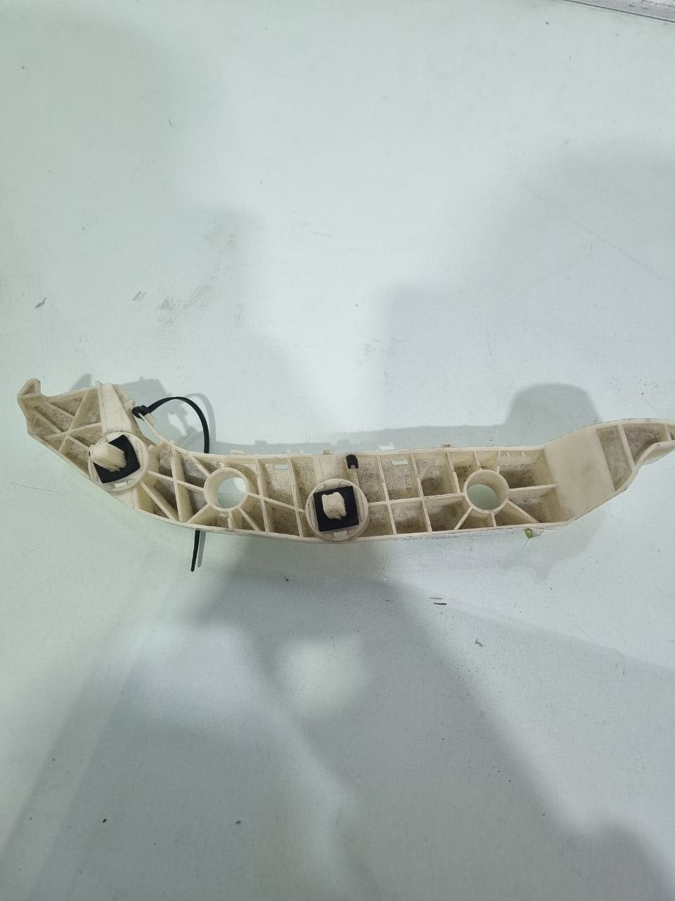 Guia Parachoque Diant Esq Nissan Livina 2010/2015