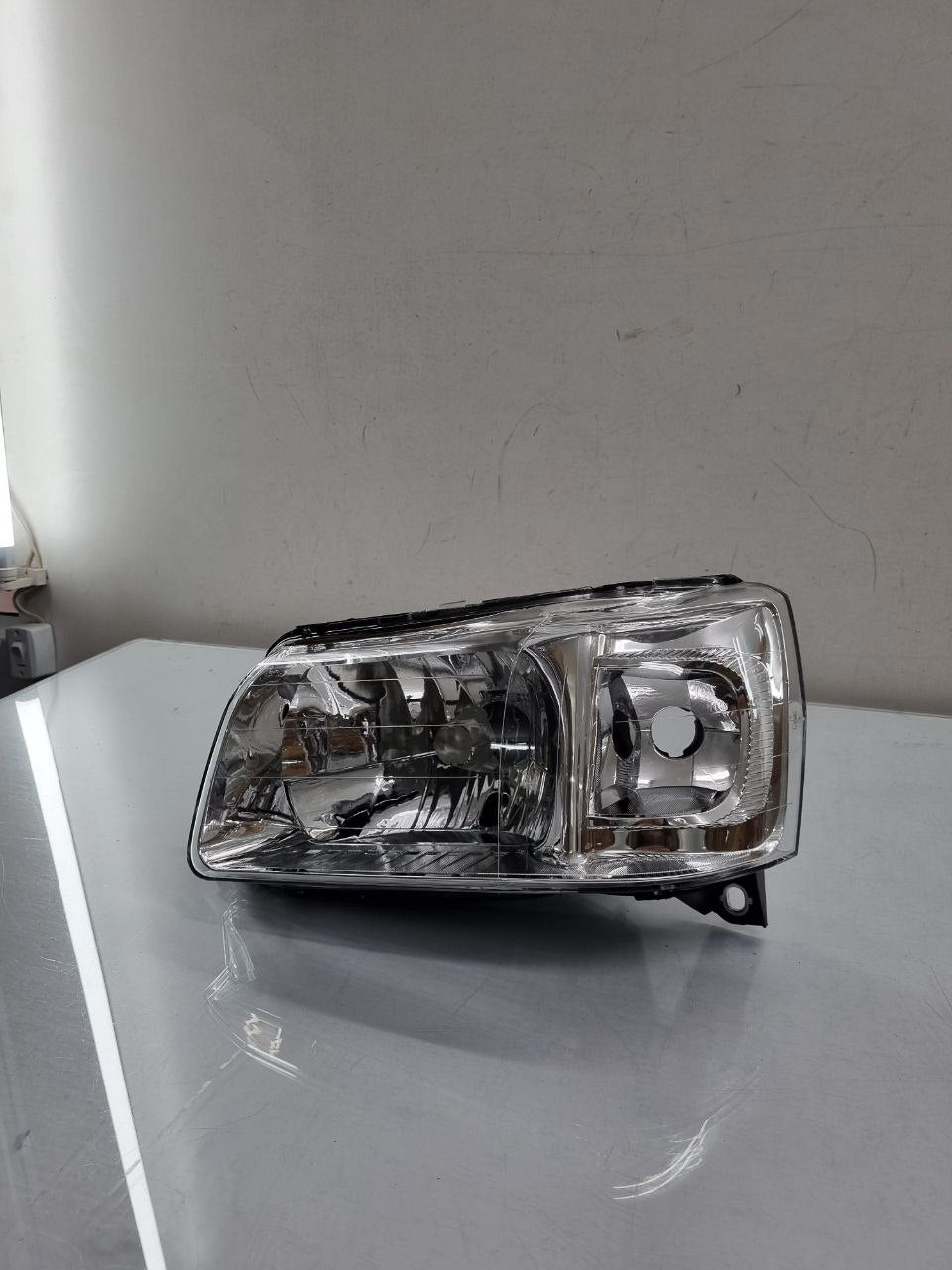 Farol Diant Esq Fiat Uno Mille 2004/2013