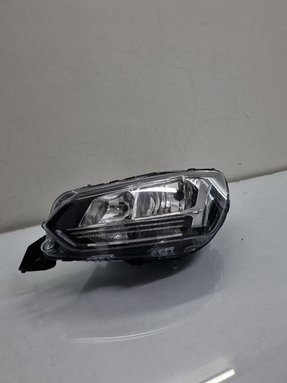 Farol Esquerdo 208 2021/2024 S/Led Original
