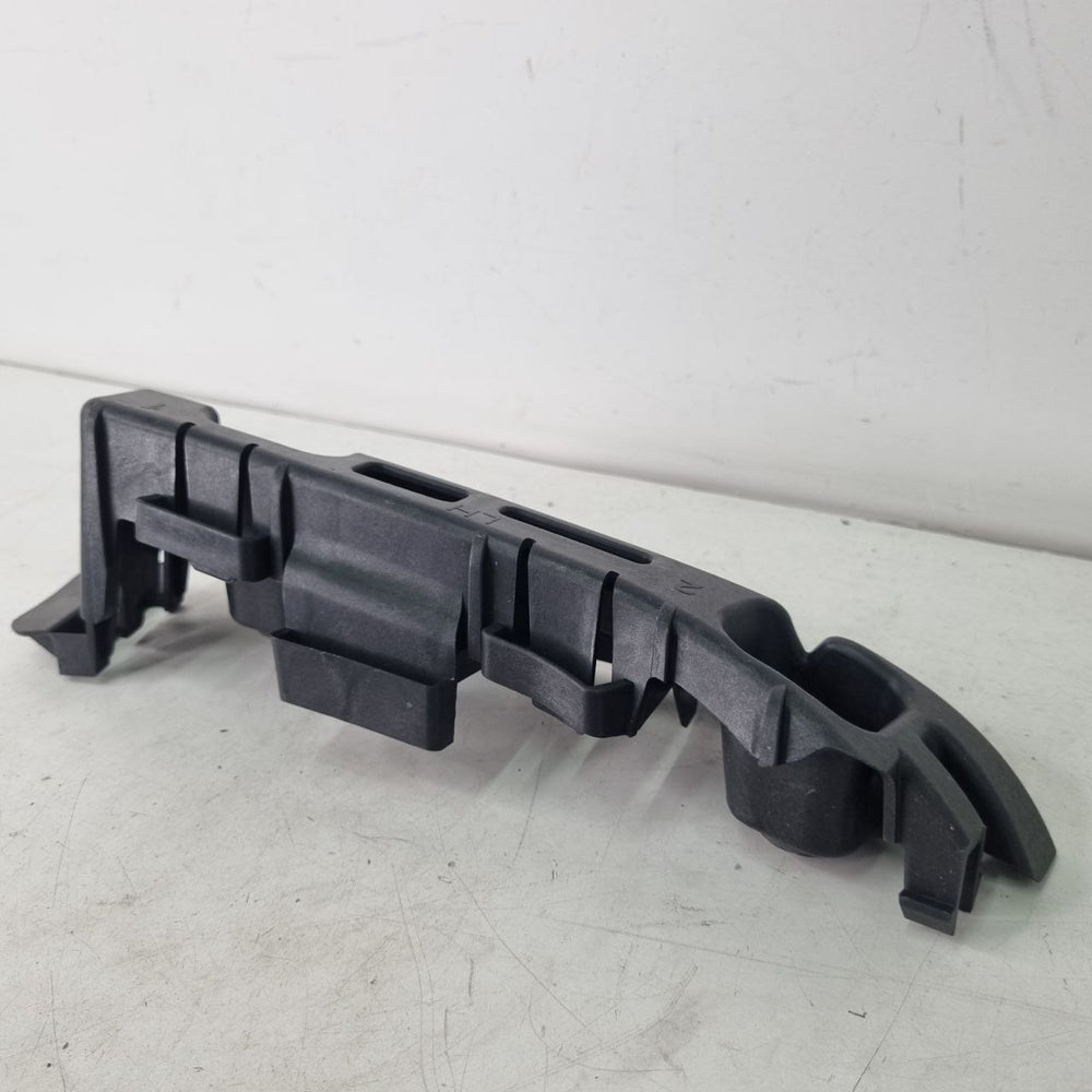 Suporte Para-choque Tras Esq Chevrolet Cruze 2011/2016