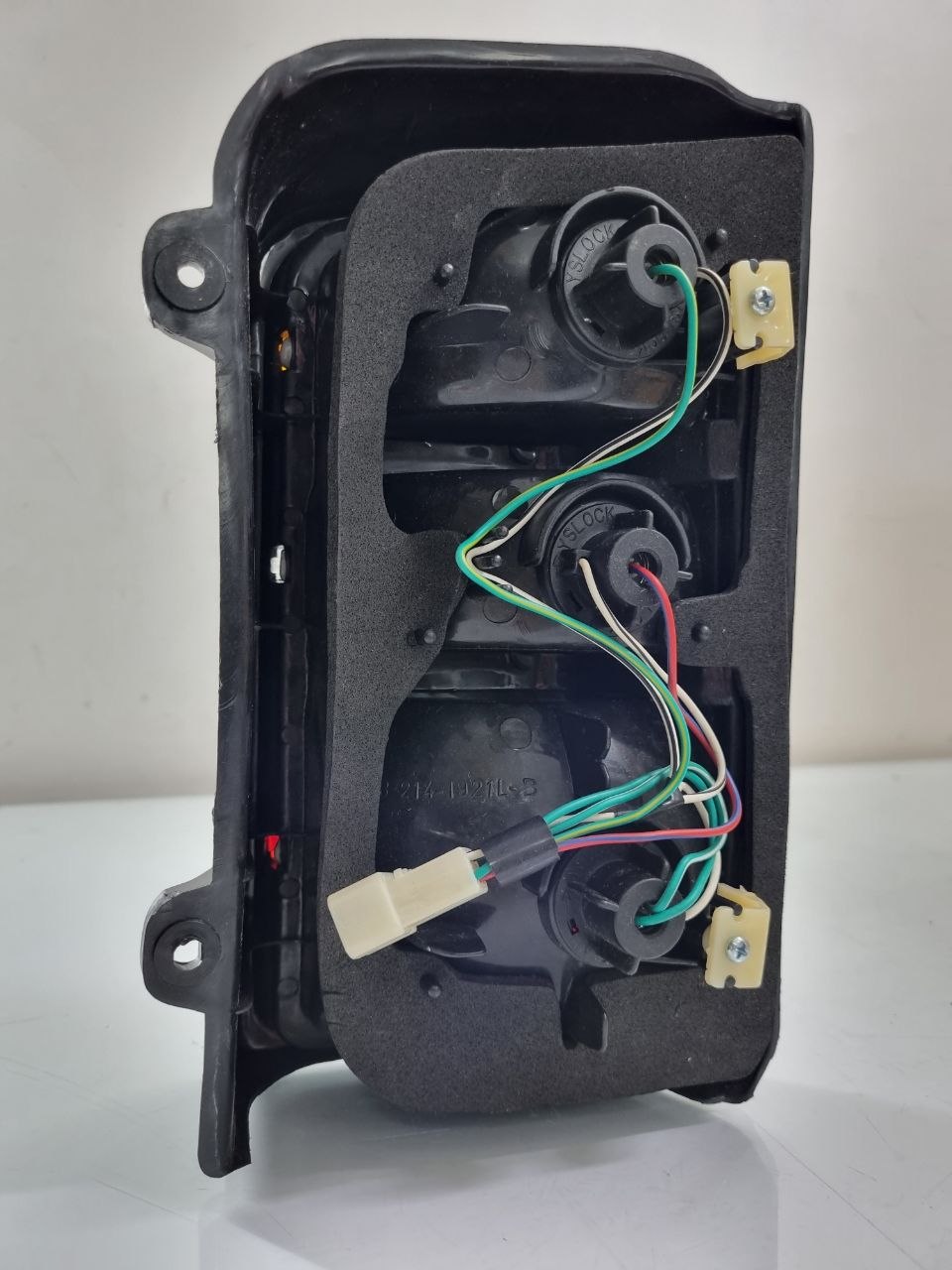 Lanterna Tras Esq Mitsubishi L300 1995/2000
