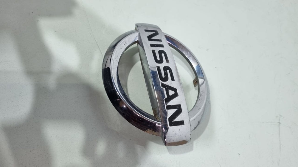 Emblema Diant/Tras Nissan Kicks/Frontier/Versa/Sentra 2008/2021