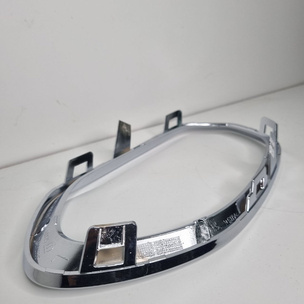 Moldura Cromada Farol Dianteiro Esquerdo Fiat Toro 2016/2020 Nova