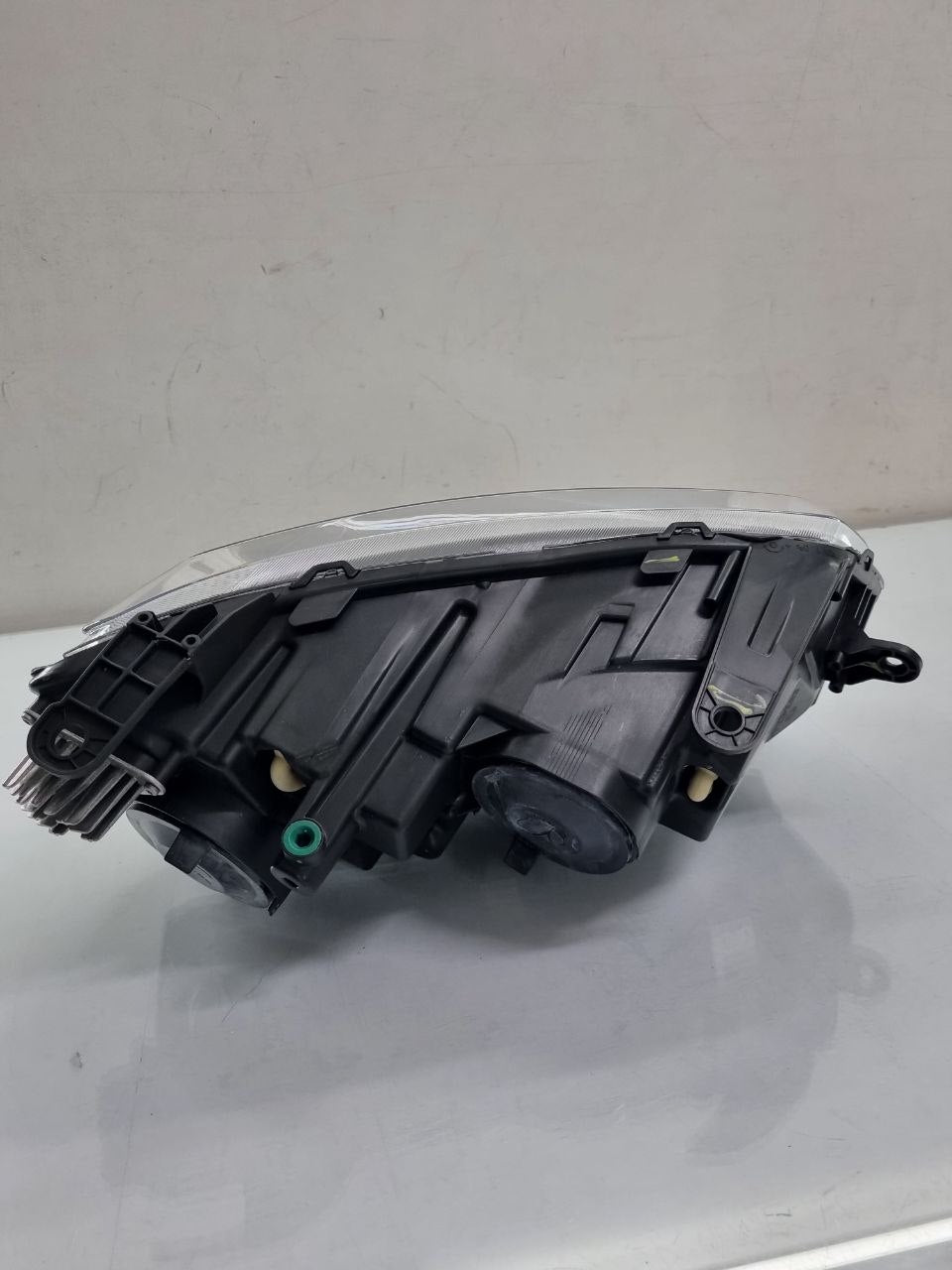 Farol Esquerdo Duster 2020/2022 Masc Negra C/Led