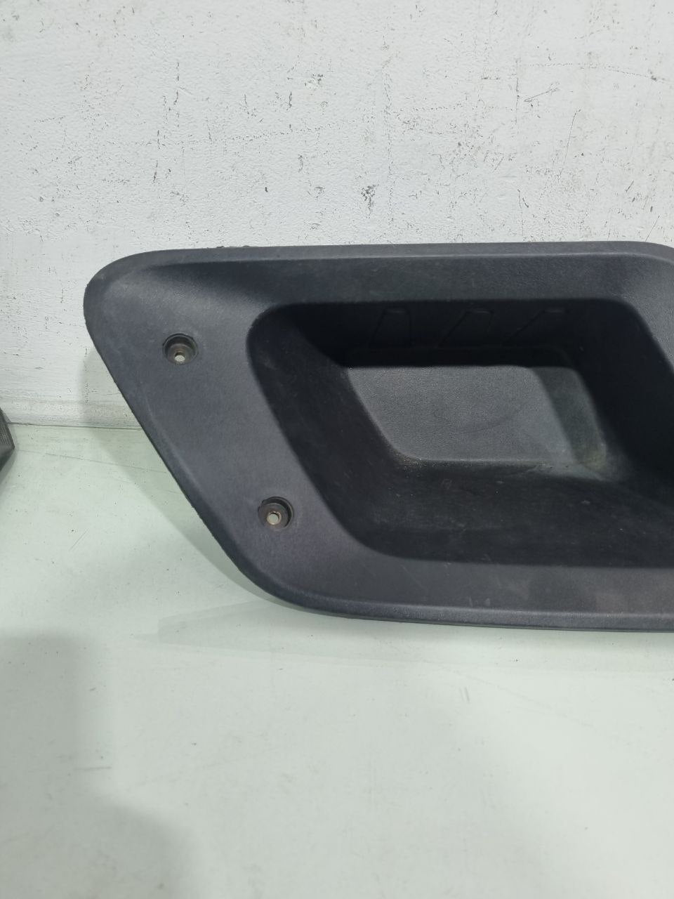 Pisante Lateral Direito Chevrolet Montana 2011/2016 Usado