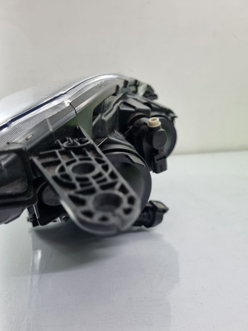 Farol Diant Esq Chery Tiggo 5X 2023/2025