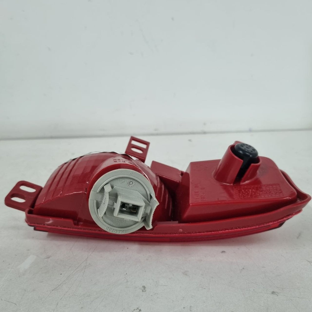 Lanterna Tras Esq Neblina Peugeot 207 Sedan/SW 2008/On