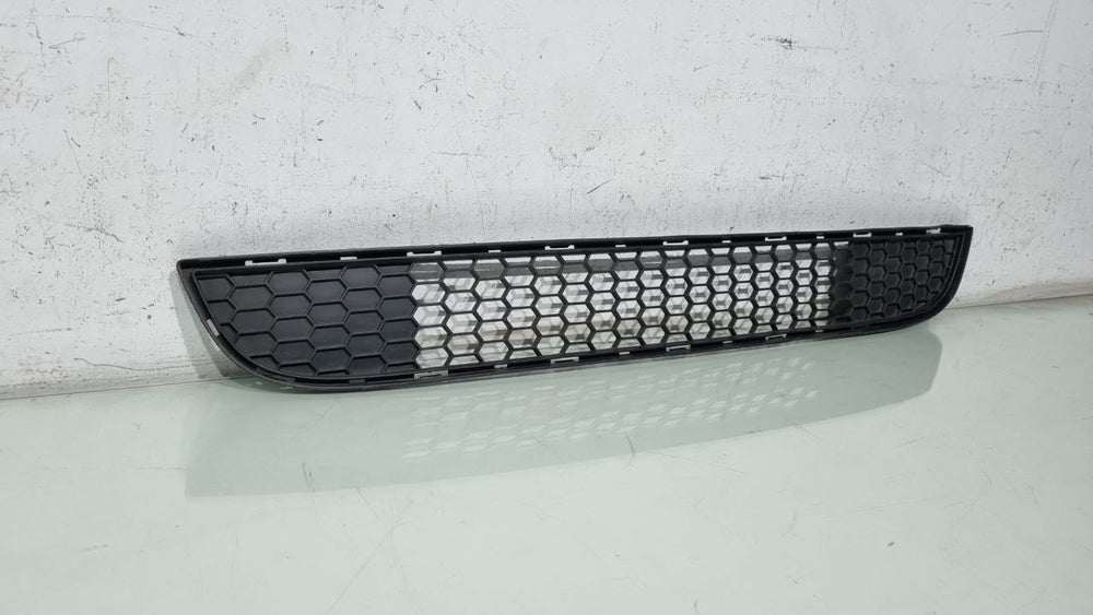 Grade Inferior Parachoque Dianteiro Fiat Uno Vivace 2010/2015 Usado