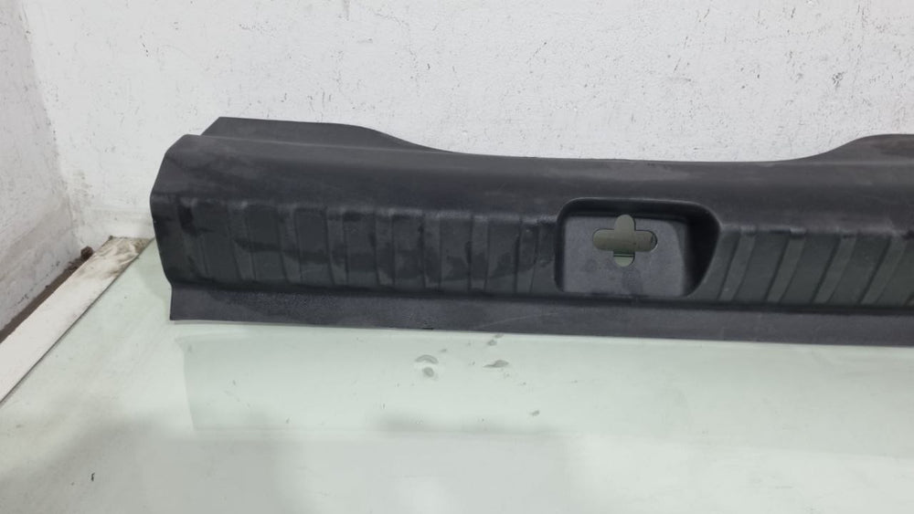 Acabamento Soleira Porta Malas Chevrolet Onix 2020/2024