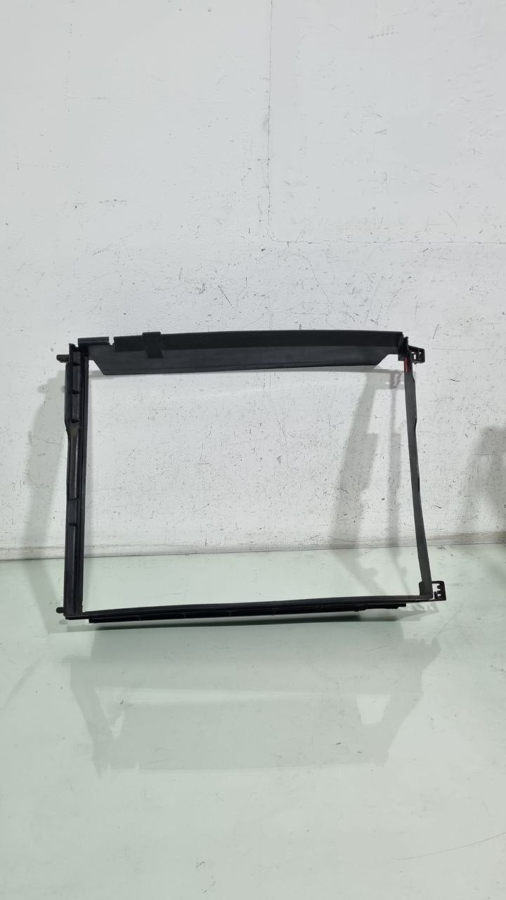 Quadro Defletor Radiador Renault Captur/Duster/Oroch 2017/2021
