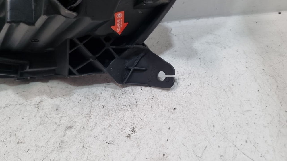 Farol Diant Dir Volkswagen Saveiro Robust 2023/2025