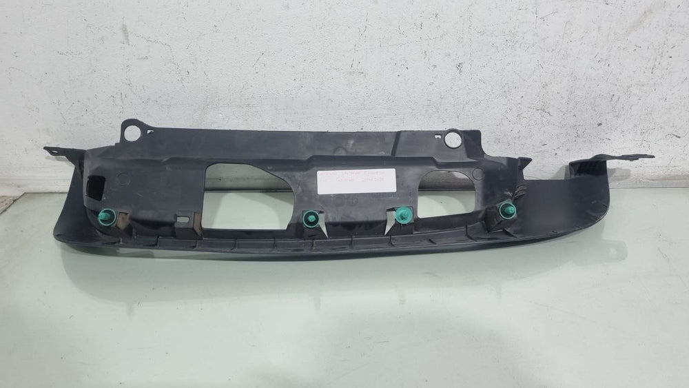 Moldura Lanterna Tras Esq Fiat Fiorino 2014/2023