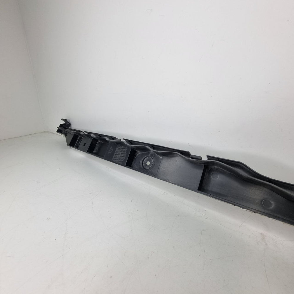 Guia Parachoque Tras Volkswagen Fox 2010/2014