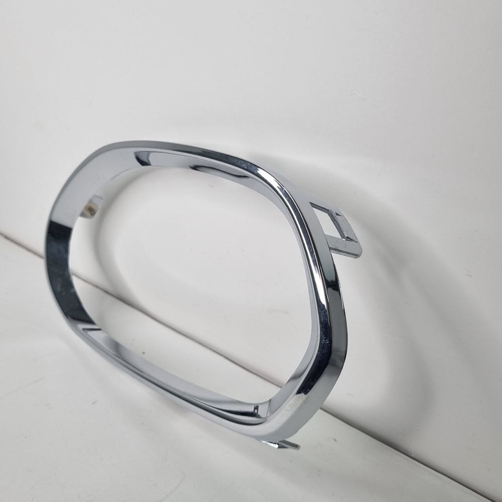 Moldura Cromada Farol Dianteiro Esquerdo Fiat Toro 2016/2020 Nova