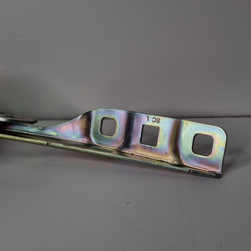 Dobradiça Capô Dianteira Esquerda Chevrolet Onix/Prisma 2012/2019 Nova