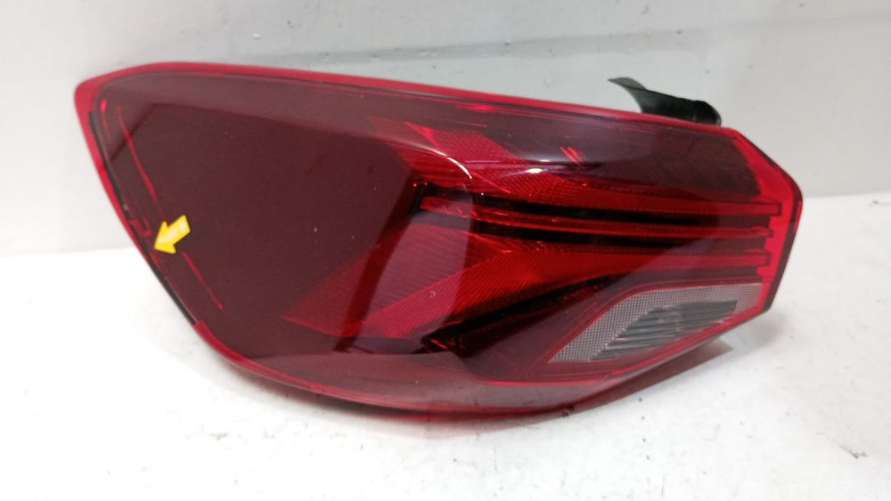 Lanterna Tras Esq GM Chevrolet Onix Sedan 2020/2024