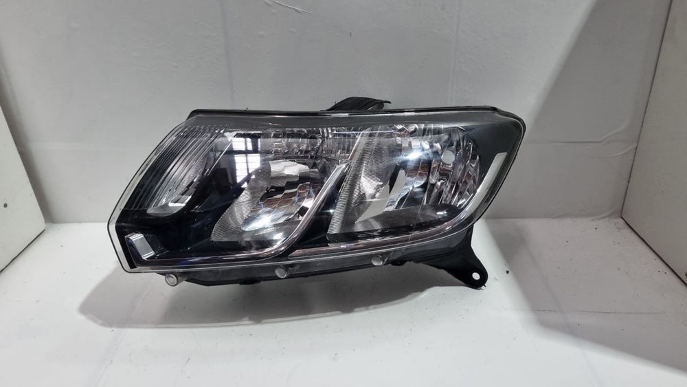 Farol Diant Esq Renault Sandero 2015/2020 Usado