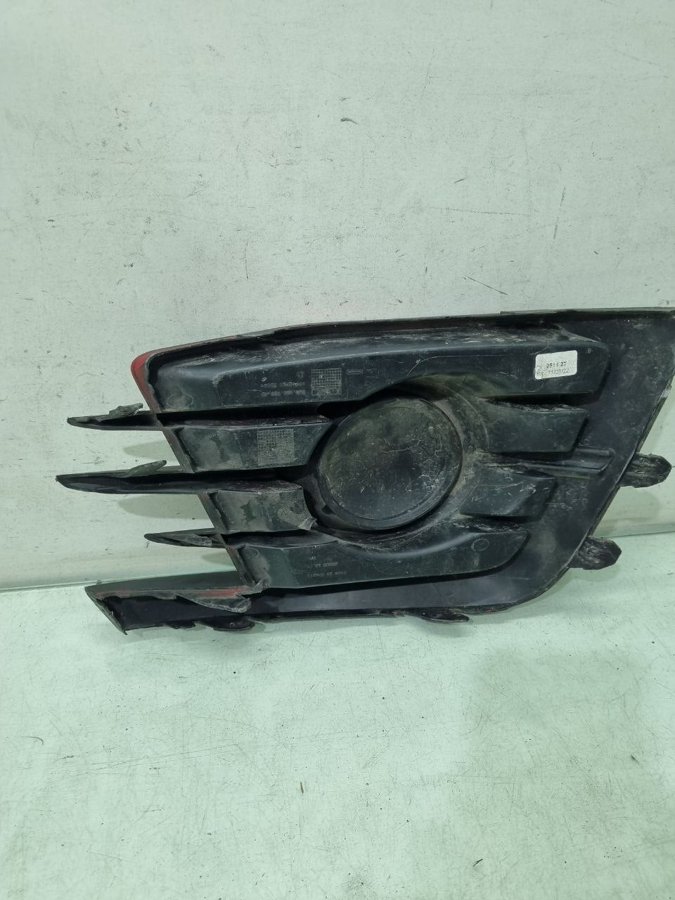 Moldura Farol Milha Dianteiro Esquerdo VW Gol G7 2016/2018 Usado