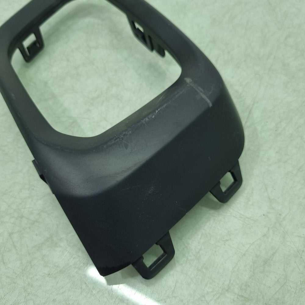 Moldura Farol Milha Esq Jeep Renegade 2023/2026 Usado