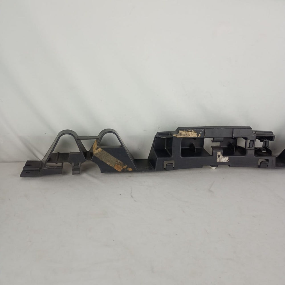 Guia Central Parachoque Traseiro Renault Megane Sedan 2007/2013 Usado