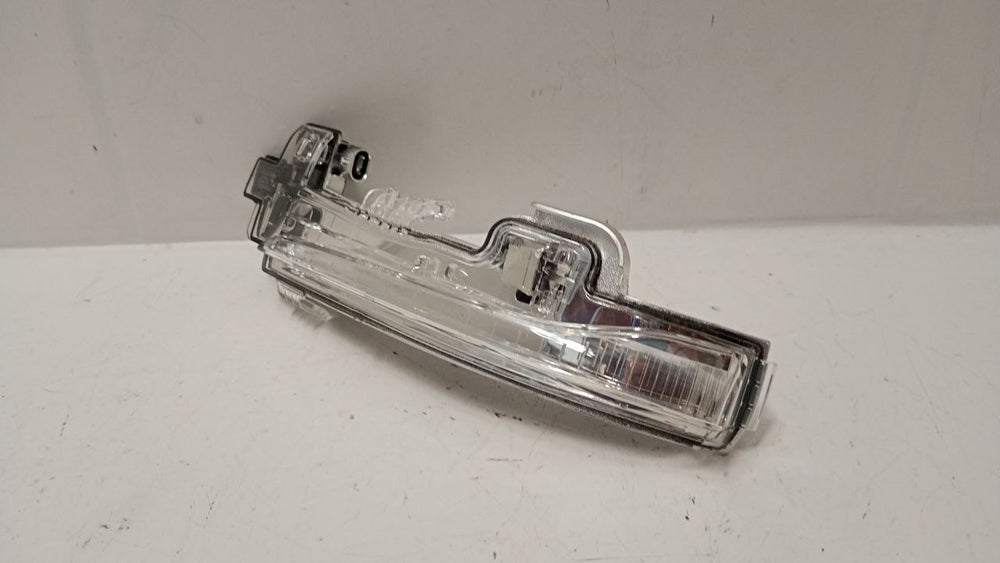 Pisca Retrovisor Esq Volvo S60 V40 V60 S80 2013/2019