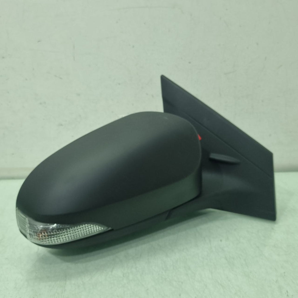Retrovisor Esq Toyota Yaris 2016/2024 Usado