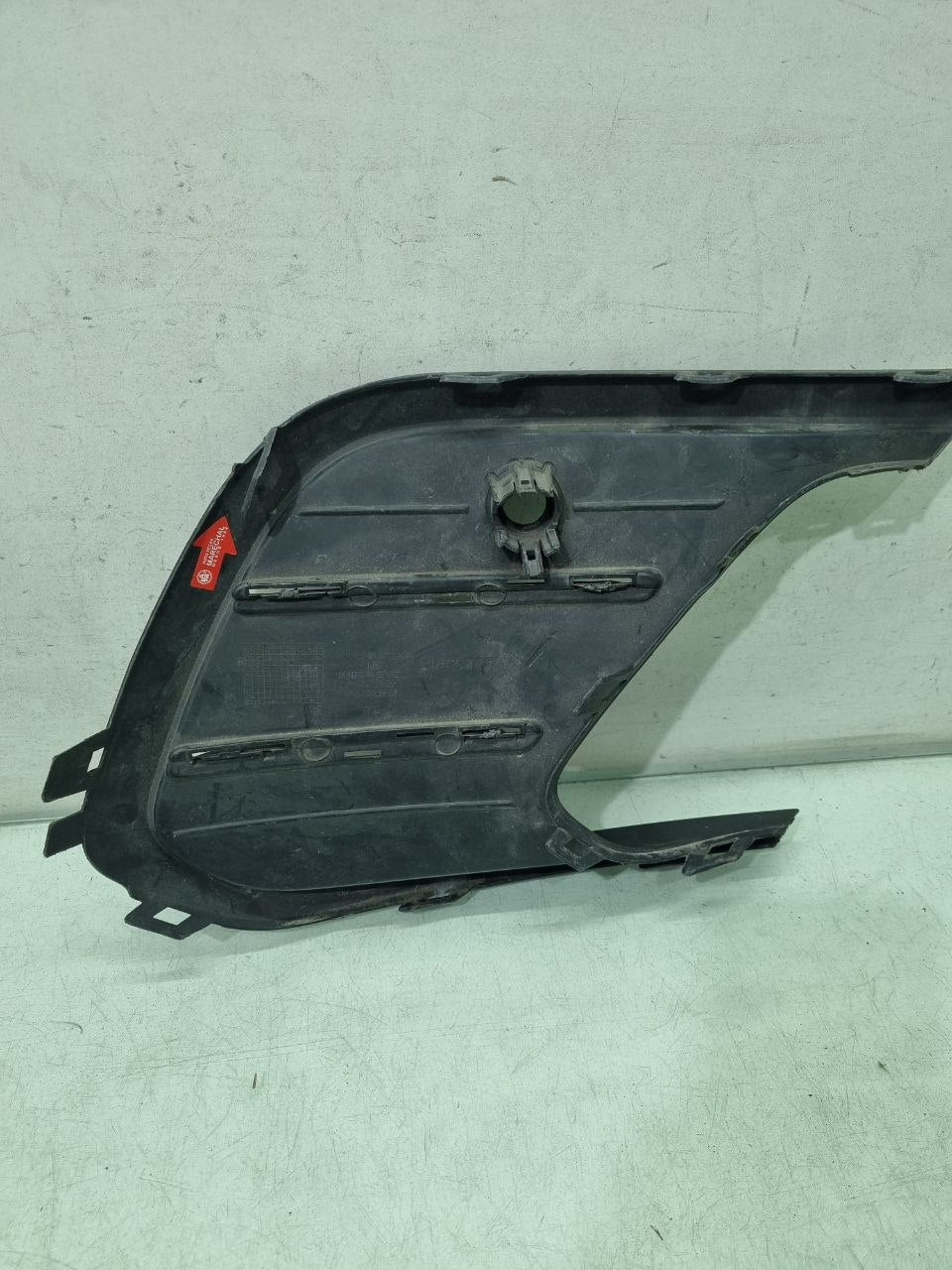 Moldura Grade Dianteira Esquerda Volkswagen Polo 2024/2025 Usado