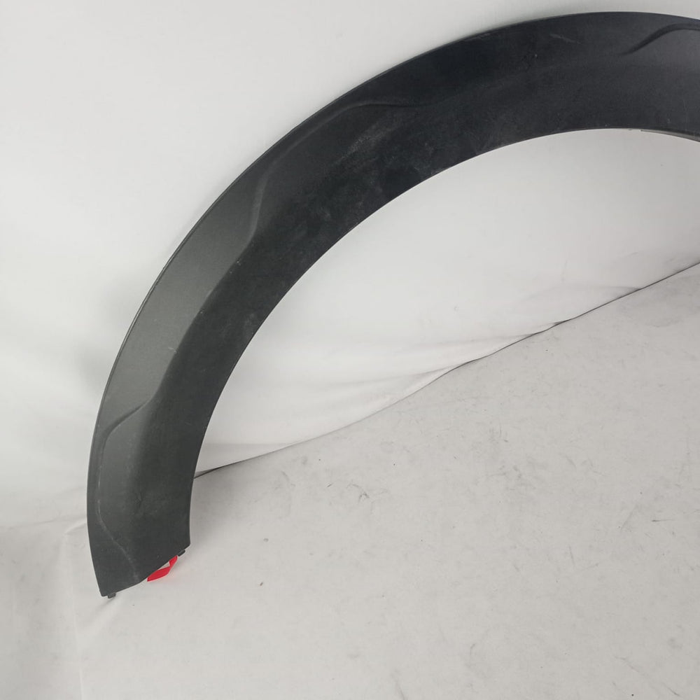 Moldura Paralama Diant Esq VW Saveiro G8 2023/2026