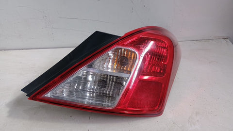 Lanterna Tras Dir Nissan Versa 2012/2019 Usado