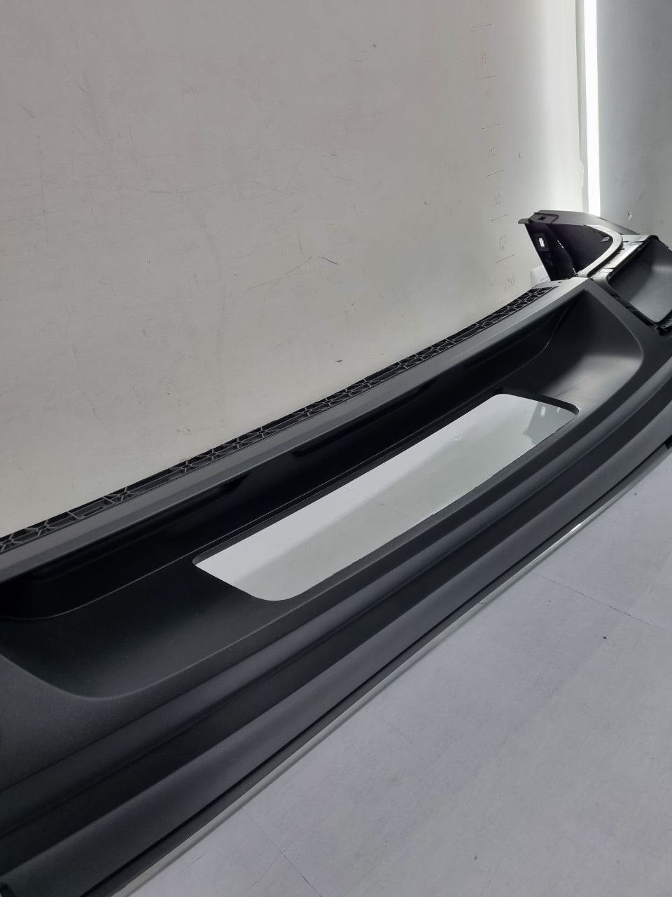 Spoiler Traseiro Inferior Volkswagen Tiguan Allspace 2017/2021 Novo