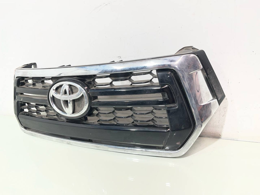 Grade Superior Toyota Hilux 2019/2022 Usada
