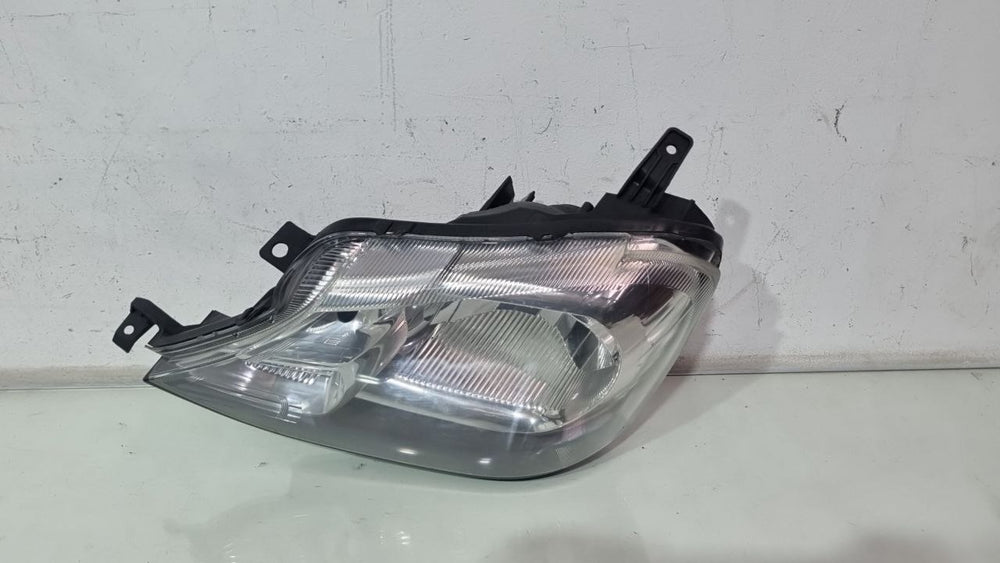 Farol Diant Esq Toyota Etios 2013/2021 Usado