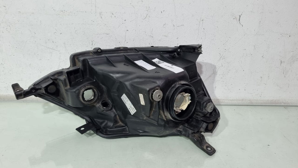 Farol Esq Toyota Etios 2013/2021 Usado