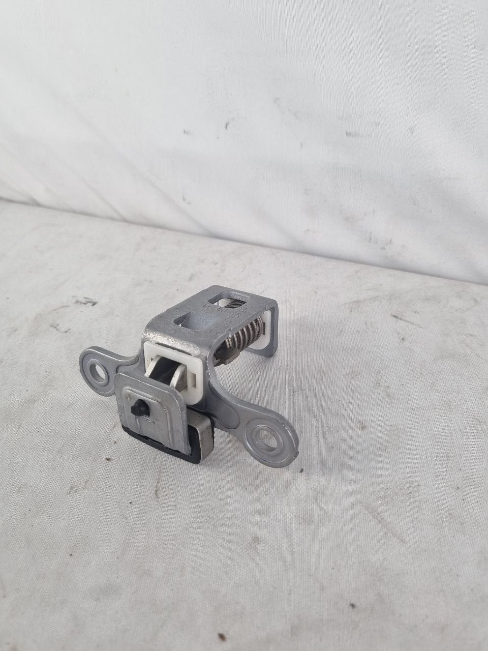Fechadura Tampa Caçamba VW Amarok 2011/2021 Nova