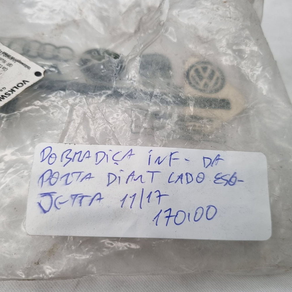 Dobradiça Inferior Porta Dianteira Esquerda VW Jetta 2011/2017 Nova