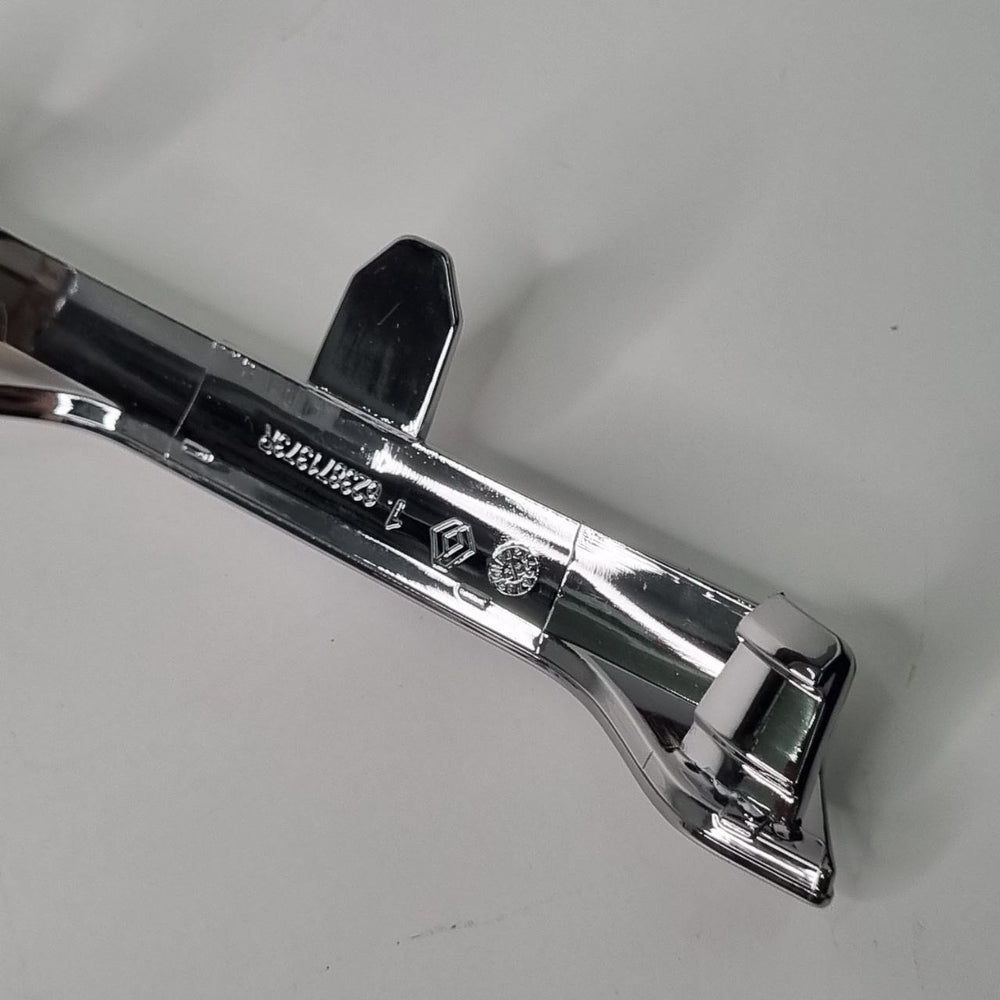 Friso Inferior Grade Dianteira Renault Duster 2024 Novo