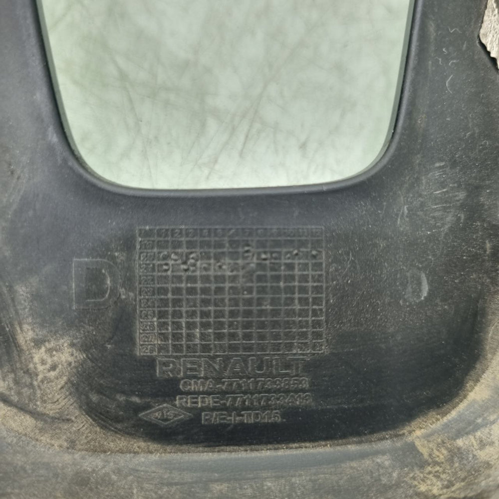 Moldura Luz Esq Renault Duster 2020/2024 Usada