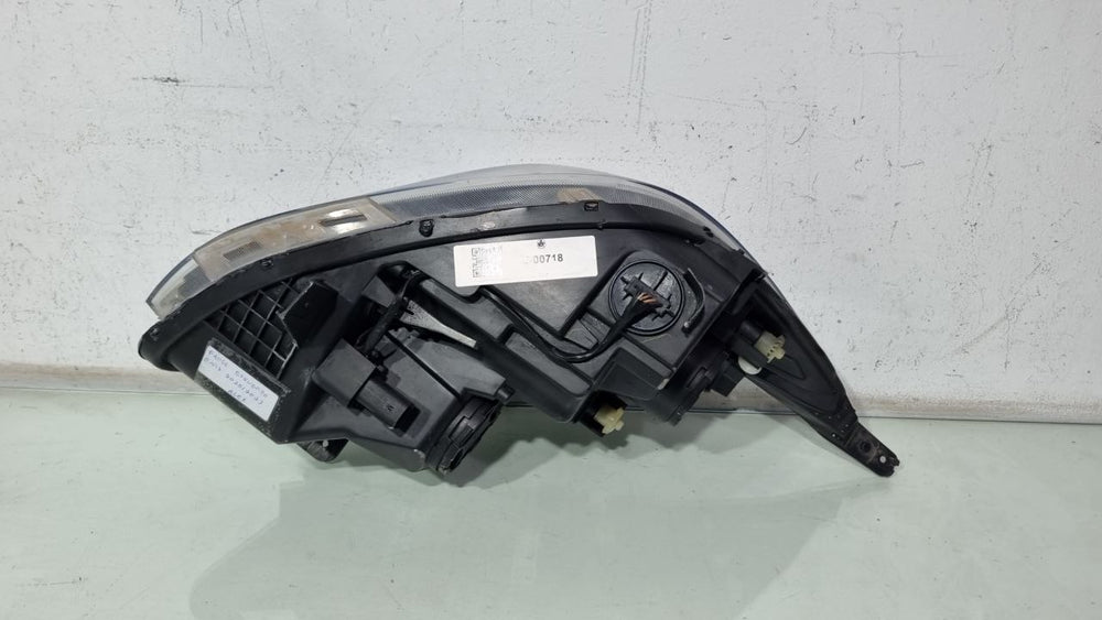 Farol Diant Esq GM Onix 2020/2023 Usado