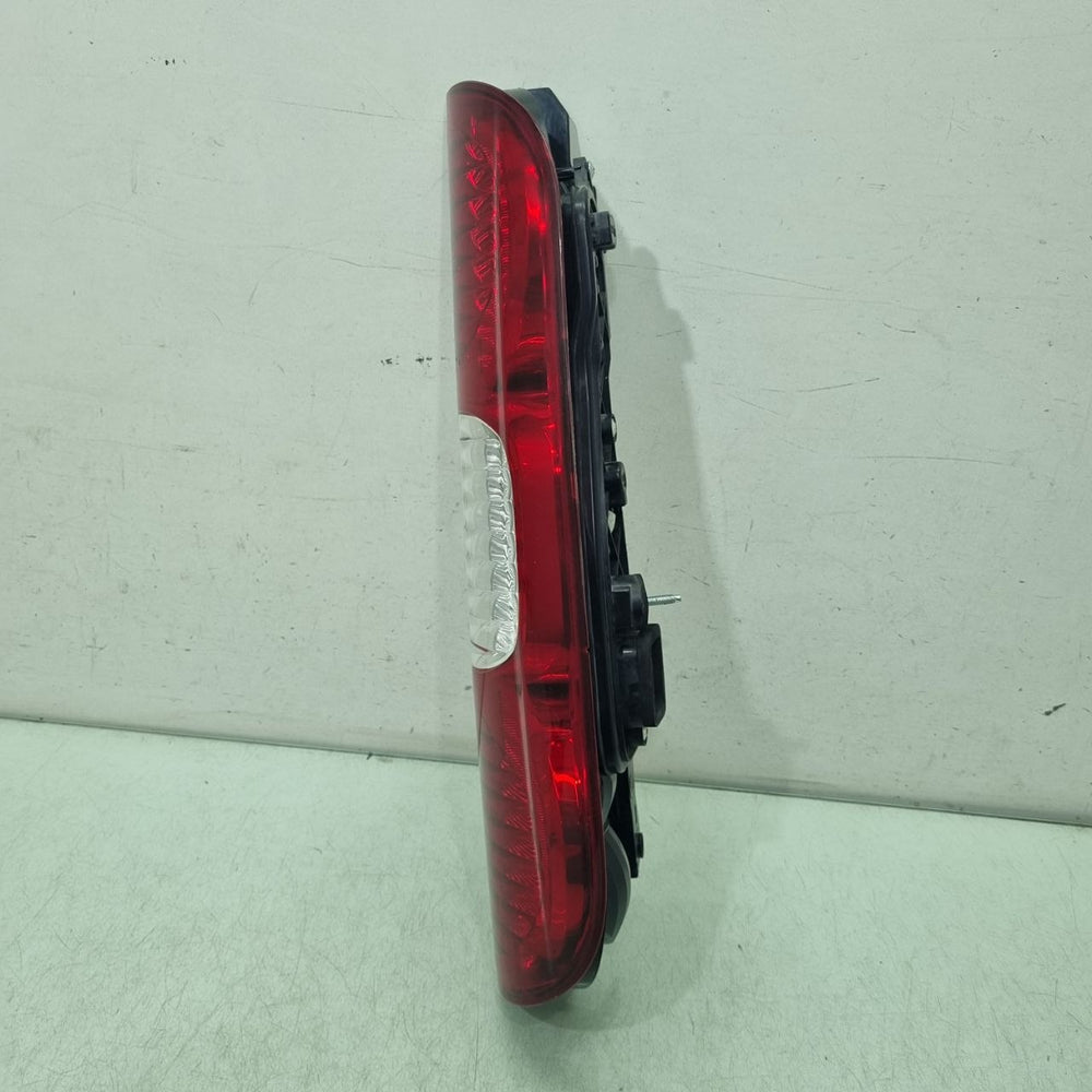 Lanterna Tras Dir Renault Kangoo 13/22 Usada