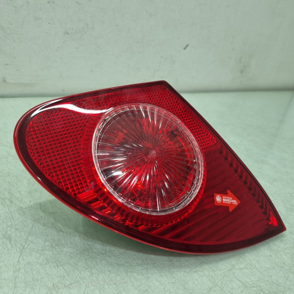 Lanterna Tras Tampa Esq Toyota Corolla 2008/2014