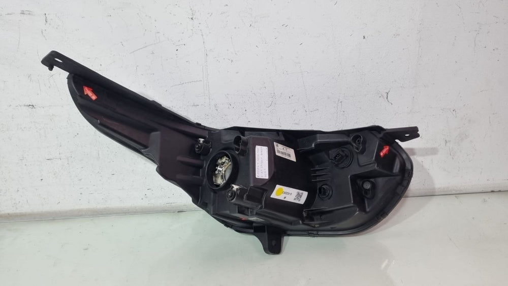 Farol Diant Esq Fiat Strada 2020/2023 Usado